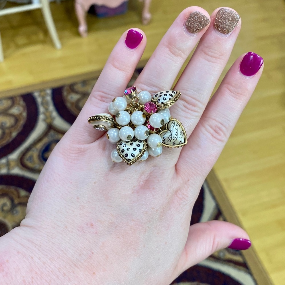 Betsey Johnson Dollhouse Cluster Ring 💕